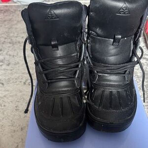 Nike ACG Black Winter Boots youth boys size US 6.5